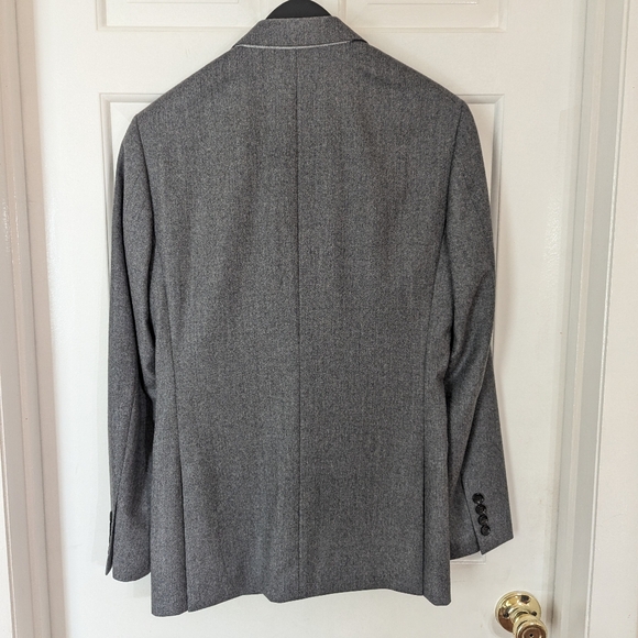 J. Crew 34S Ludlow Grey Flannel Suit Jacket (Very Good Condition) - Picture 3 of 10